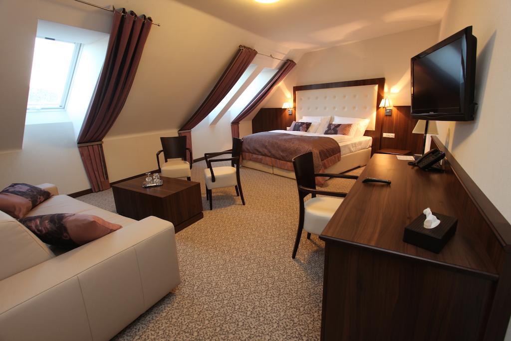 Hotel Sladovna Cerna Hora Quarto foto